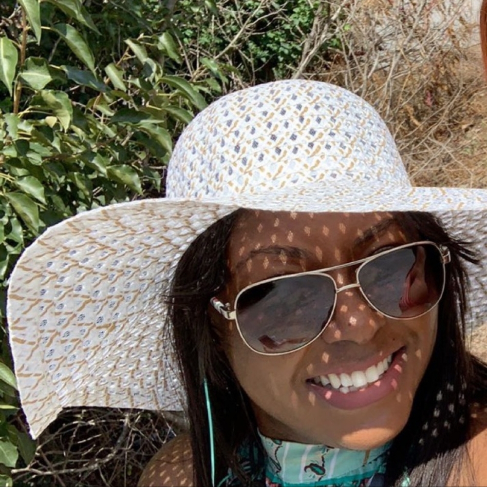 Meet your Posher, A_VI_Beauty